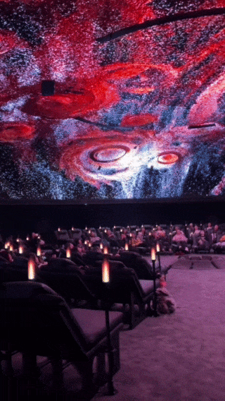 在三星堆躺着看展，真不是玩儿抽象