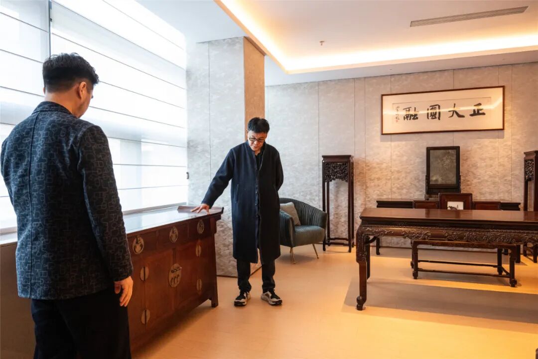 老友再聚首,著名企業家當當網創始人李國慶先生探訪雅然古典家具藝術博物館 老友再聚首,著名企業家當當網創始人李國慶先生探訪雅然古典家具藝術博物館