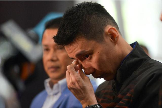 36岁羽坛名将李宗伟患癌喉咙全烂，花近1000万续命，如今怎样了？