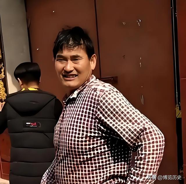 大衣哥案终于判了，全网大快人心，但有一人怕是肠子都该悔青了