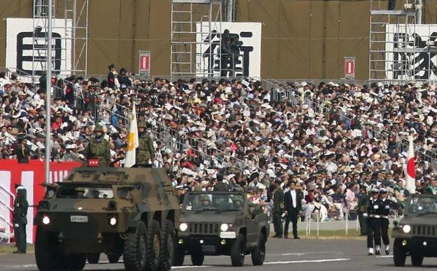 禁令生效，中方对日称呼已变，日右翼开始反水	，枪口对准高市早苗