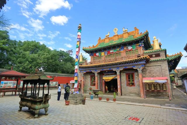 呼和浩特——“青色的城”