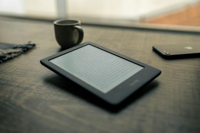 Kindle撤退后国产电纸书崛起了？电纸书还有未来吗？