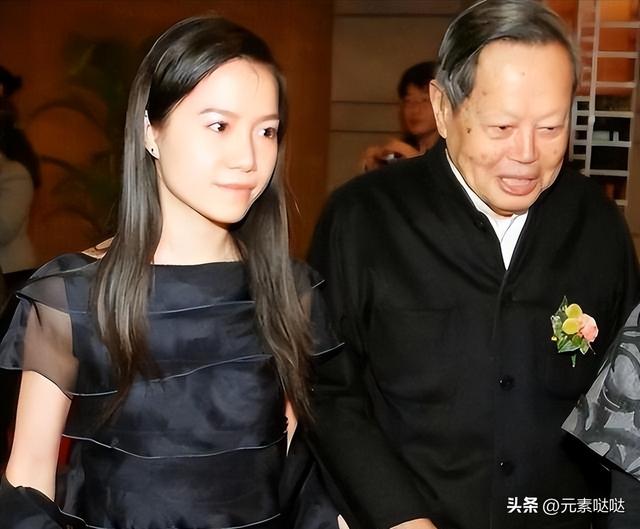 杨振宁走后，翁帆搬离别墅，带走34箱东西	，那是她全部财产