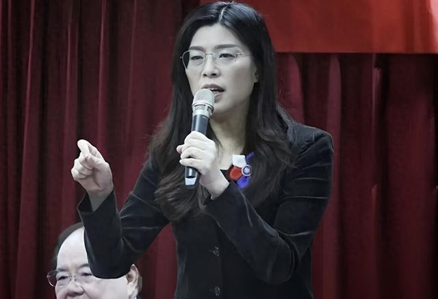 郑丽文果然高明：美日德都找到她，她马上就派人给大陆带了一句话