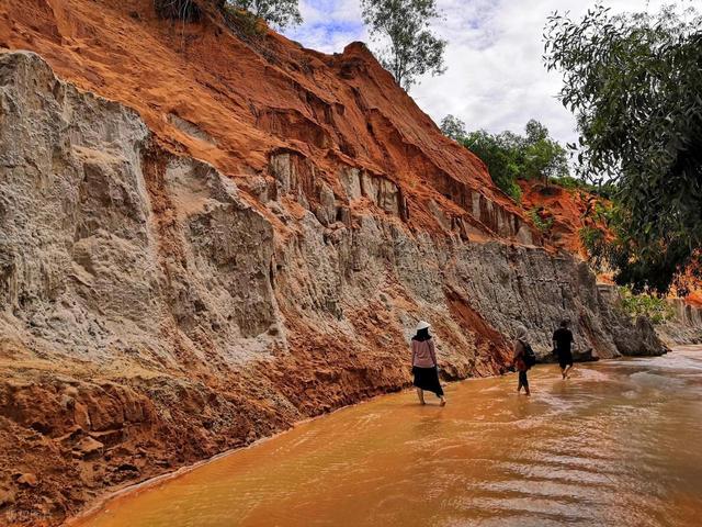 越南“稀土新政”：管制出口，图谋产业链