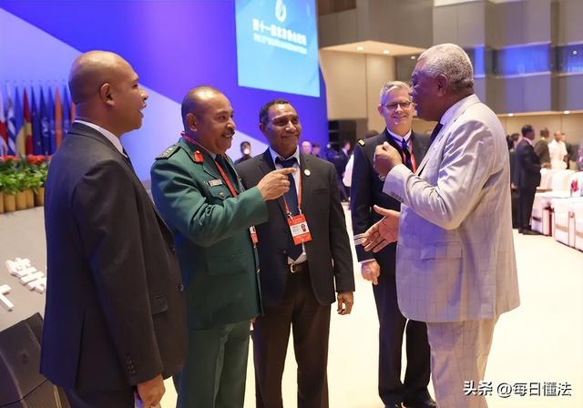 阅兵结束，中方召集100多国军官，要在北京共商大事，美升级参会