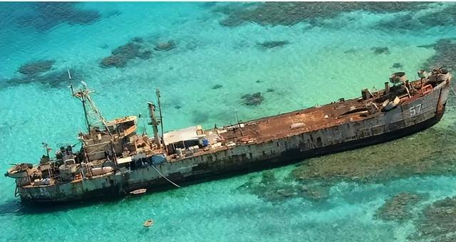 曾趴在中国仁爱礁9000多天的菲律宾军舰，如今已经再也拖不走了！