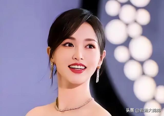 离婚传闻仅一周，41岁唐嫣高调官宣喜讯，原来一切早有预兆