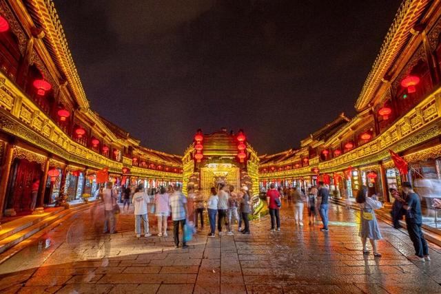 错峰游园正当时，灯火阑珊到元宵 | 在台儿庄古城许你一场从容相遇！