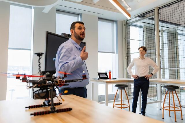 美国科学家设想用量子纠缠技术将无人机连接起来，用于灾害救援