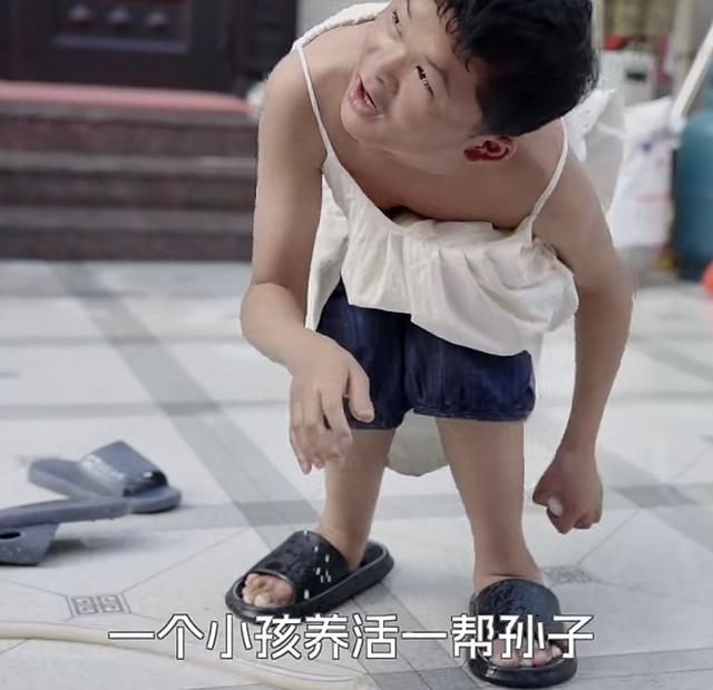 “小马云”发声想赚钱娶老婆，表哥盖别墅开豪车，他却成赚钱工具
