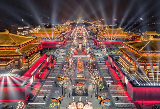 来西安旅游必去的十大景点，穿越千年古都，感受盛世风华