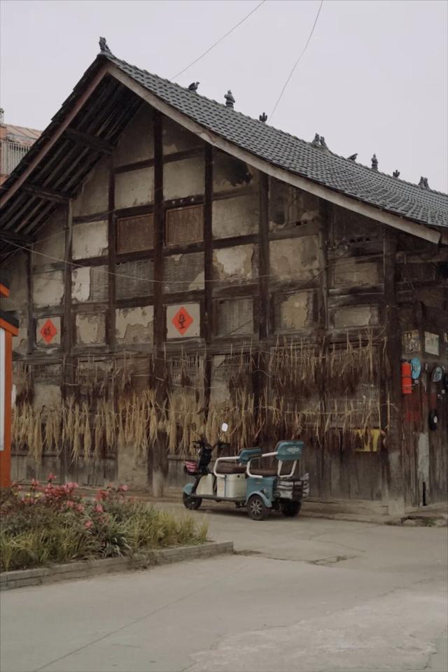 成都向西，拜访邛崃最“慢”的古镇，把千年时光泡进茶里