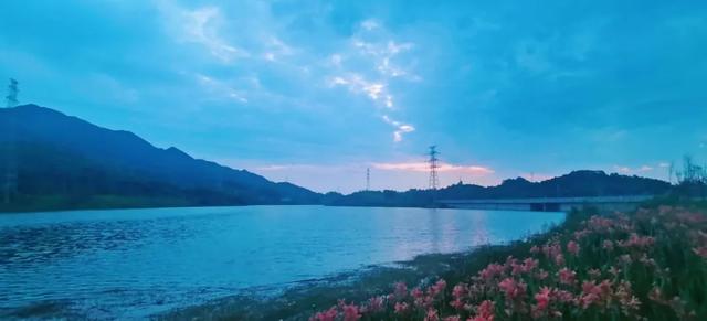 永川区:建设水清岸绿景美月亮湖 打造家门口的“诗和远方”