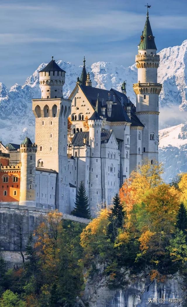 德国城堡之旅一，传奇君主的童话世界《新天鹅堡》