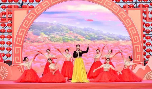 花灯、演出、灯光秀……送地铁票、鸡腿！跨年夜就到园博苑来！