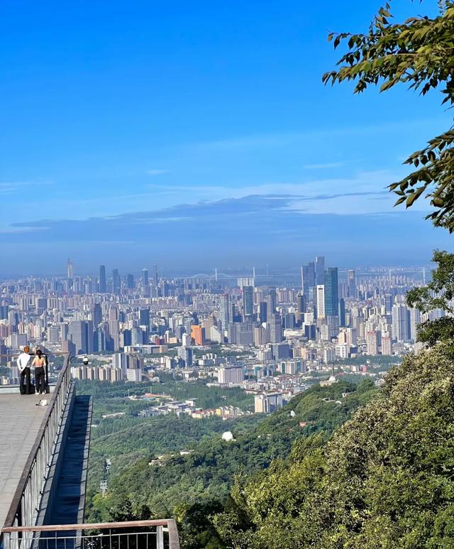 我是上海人,去了一趟南京,忍不住想说说,南京给我的4个印象