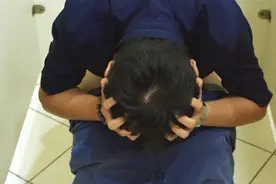 无论是男是女，经常感觉肛门处发痒，可能已经惹上3个“麻烦”图片