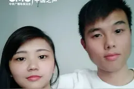 小孩哥小孩姐“神助攻”，学校门口倒闭的店重生了！图片