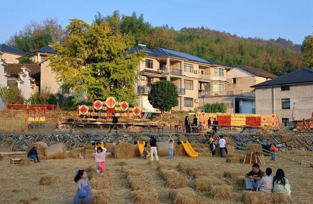 人人人车车车！富阳一地迎来大客流，太赚了！