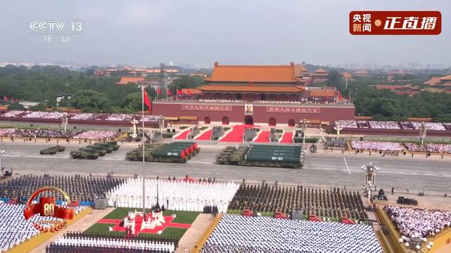 不装了！一口气看完九三大阅兵武器装备！谁说我们一个也不认识？