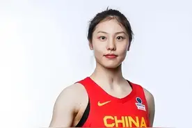 女篮“利刃”张茹：赛场上的无畏先锋图片