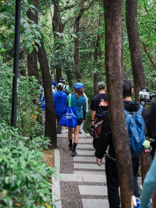 一场徒步，让塑料瓶在深圳有了新的“脉动”