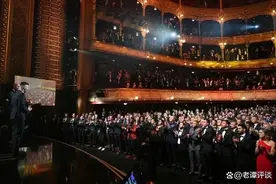 又见点赞！梅西获奖C罗破防，“绝代双骄”高下立判图片