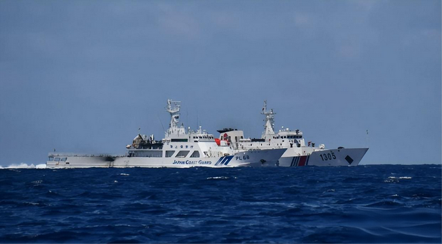 日本通告全球，将强登钓鱼岛？福建舰抵达台海，普京也选边站了