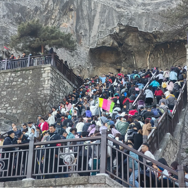 2026马年春节假期，全国最堵十大景区出炉：一眼望不到边的人头！