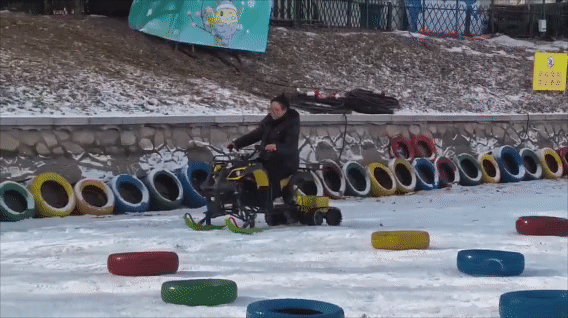 80米超长冰滑梯又双叒来啦！还有企鹅巡游