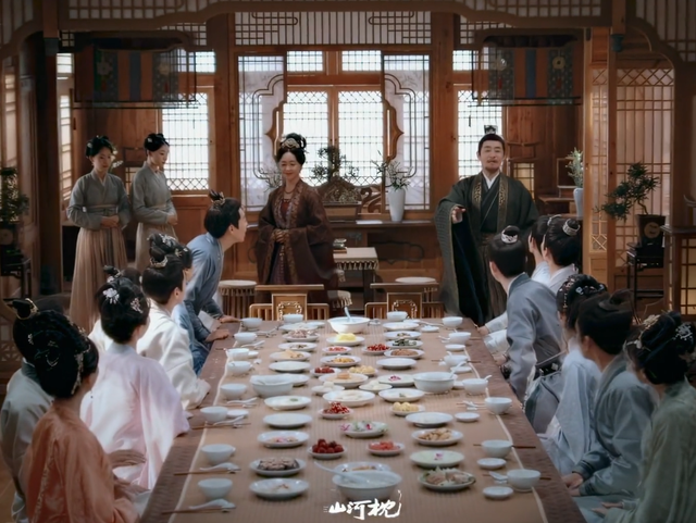 《天地剑心》《山河枕》各看4集，一部直接弃剧，一部熬夜狂追！