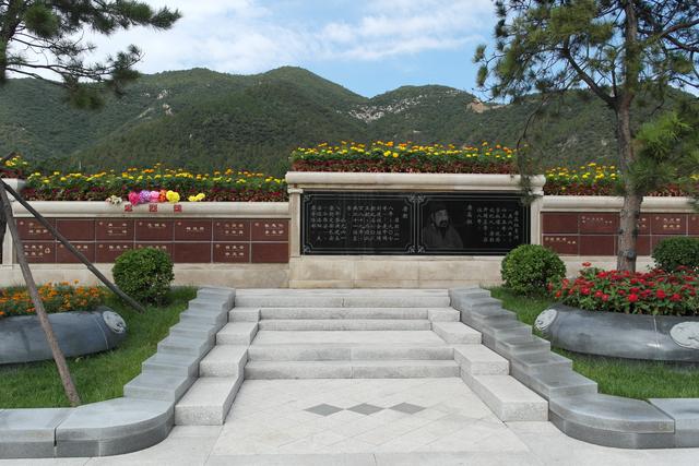 龙山墓园：于陵园规划中绘就历史与生态新画卷