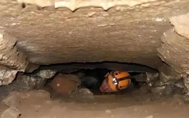 27岁男子秦岭徒步失联，母亲出面不让救，搜救员找到人后愣在原地