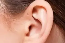 老人们说耳朵发烫是有人想你了？揭秘背后的神奇科学原理！图片