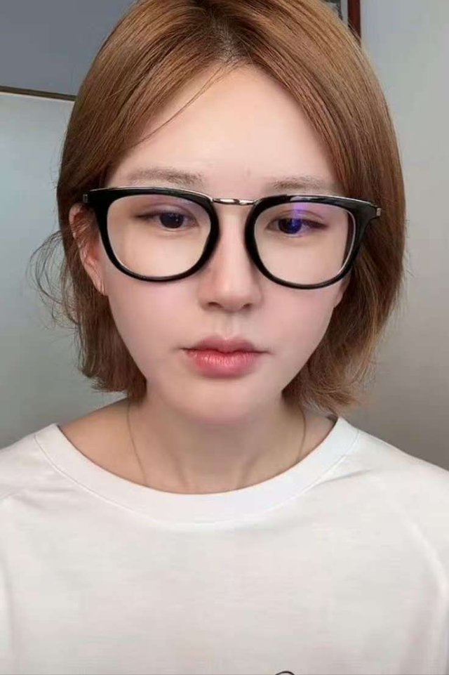 赵露思称不亏欠任何人