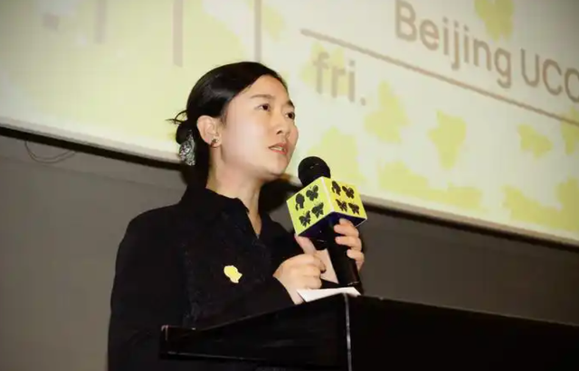 贡贝挖白蚁，北京站椅子：珍・古道尔的环保传奇