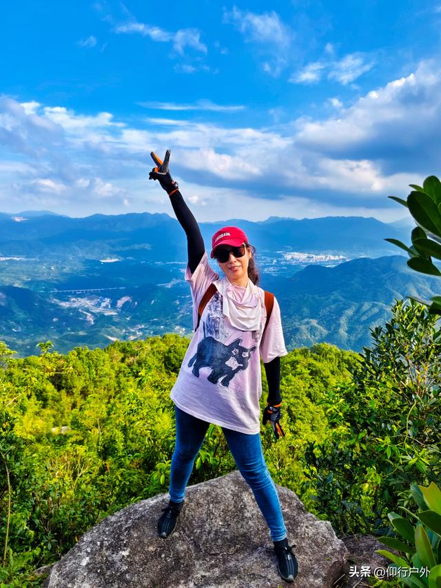 揭西猴面石徒步登山