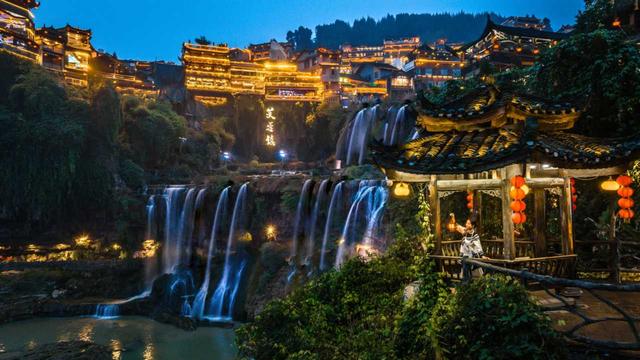 想玩点不一样，这个冬天，让我们去湘西过大年！