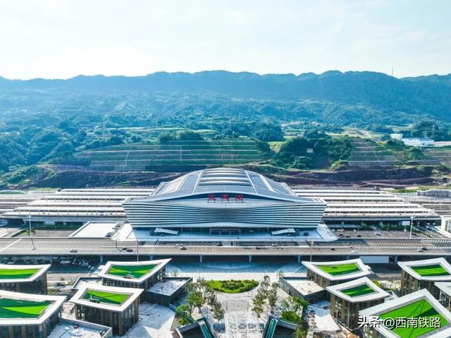 预测要火!高铁直达古镇,这样穿搭更出片