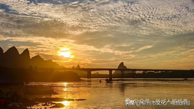 行至江畔过过山水慢生活吧！这次是文化旅游产业发展大会主办地——柳城