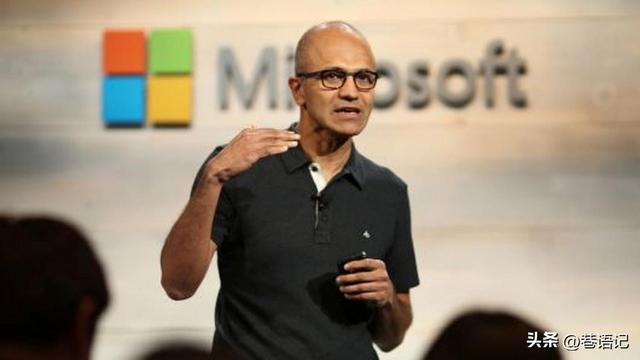 告别烧钱竞赛：微软双轨模型策略深耕AI基建生态