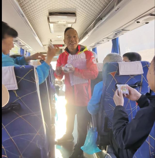 吴伟方：一位"自黑"领队的人格魅力