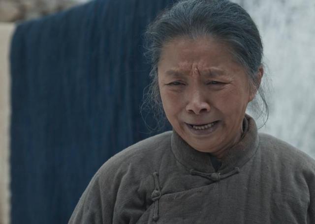 原来他们是夫妻，因戏生情恩爱41年，演完《生万物》终于红了！