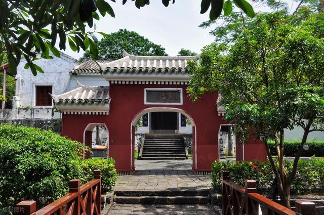 海口旅游，推荐海口10个必打卡的景点，治愈系的海滨城市，超好玩