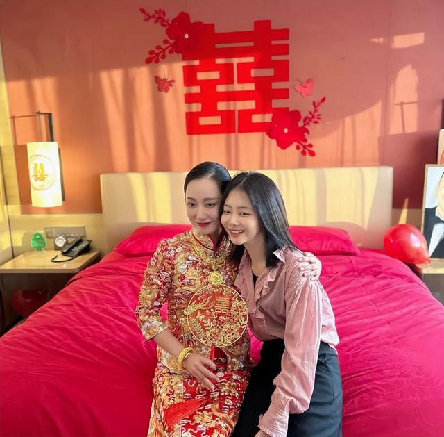37岁的她突然爆火！18年配角无人问，早已低调嫁人，老公是我们熟悉的他