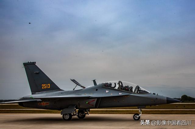 吉林长春：长春航空展上的大国重器