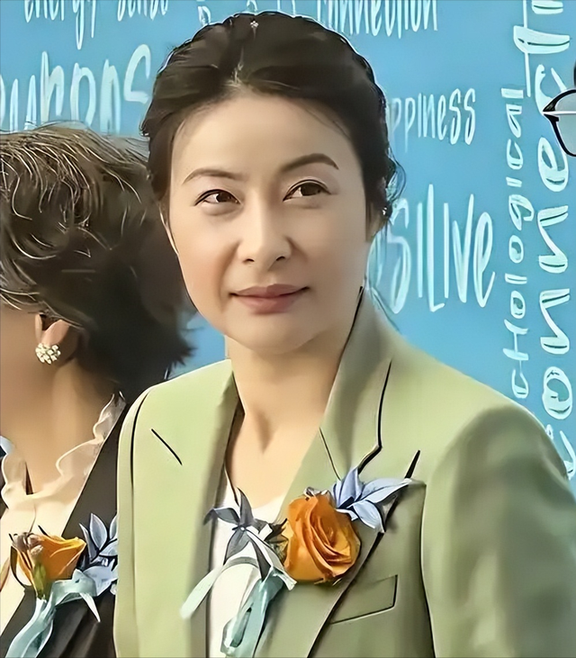 霍震霆没想到，被霍家寄予厚望的郭晶晶，竟栽了这么大一个跟头