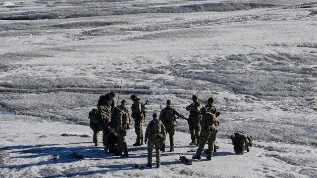 格陵兰岛之争是历史必然？特朗普暂退一步，但欧洲不能掉以轻心